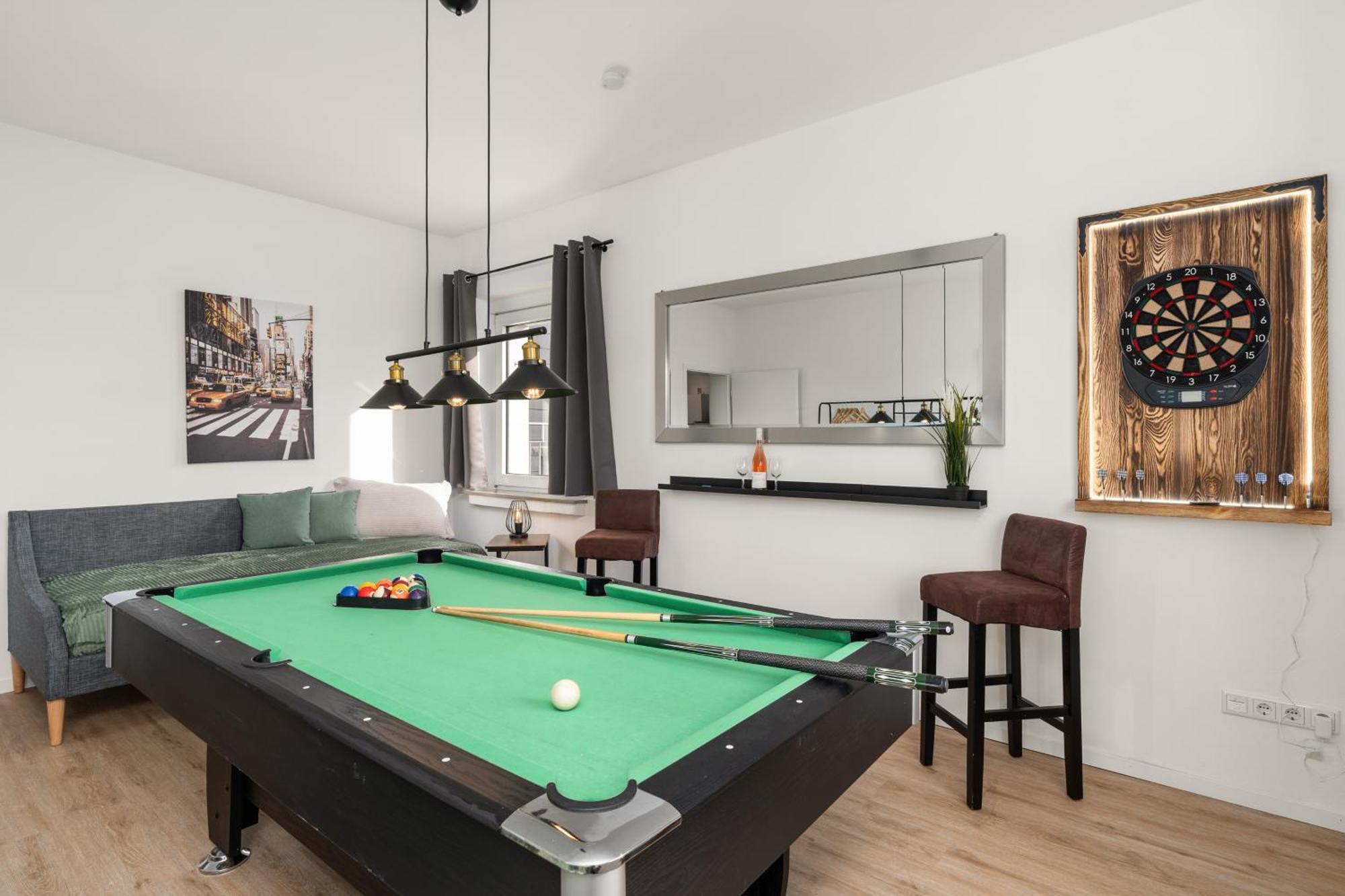 Homely-apartment Manhattanart, Zentral, Parkplatz, Billard,ps4, Dart, Balkon