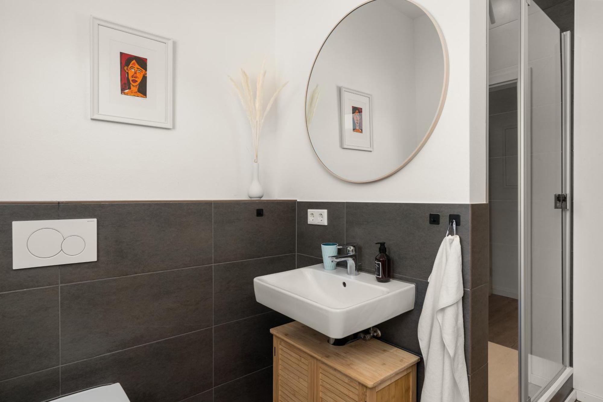 Apartament Homely-apartment Manhattanart, Zentral, Parkplatz, Billard,ps4, Dart, Balkon *